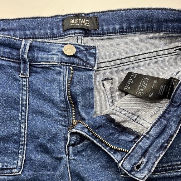 Buffalo David Bitton Faith Roll Shorts Mid Rise Size 28 - Picture 16 of 16